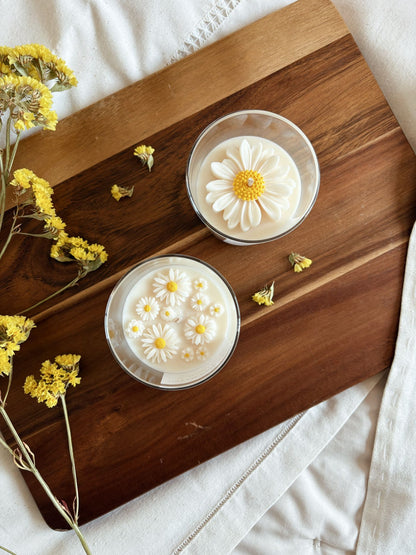 VELA EM COPO MARGARIDA E MINI MARGARIDAS